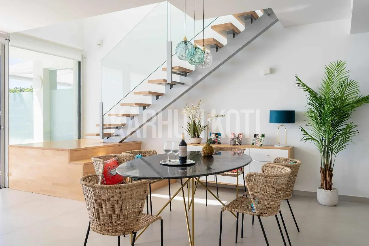 דירה בנאלמדנה Koti Rentals - Stupa Hills Penthouse