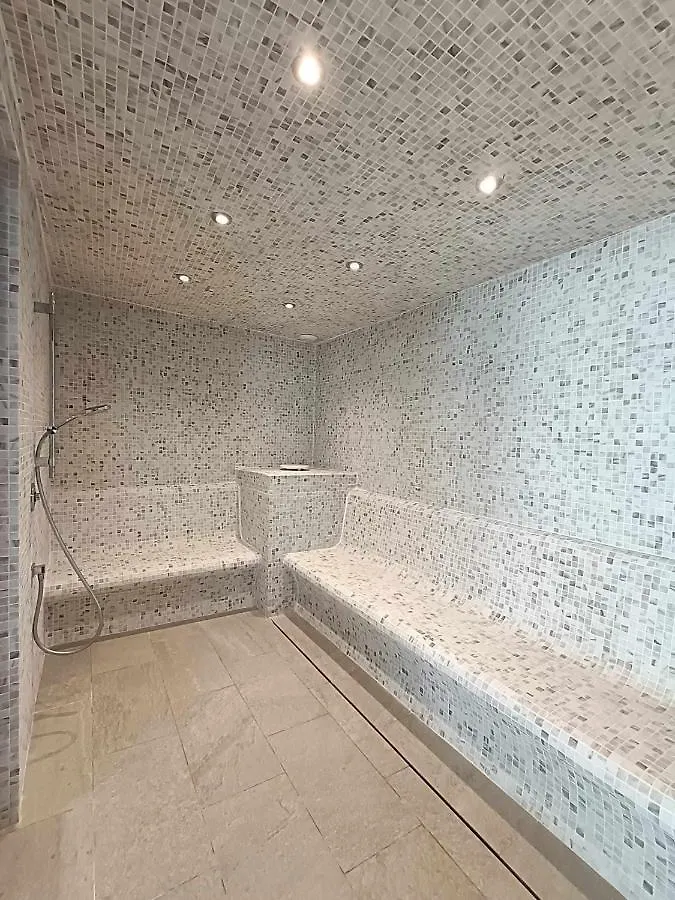 בנאלמדנה Koti Rentals - Stupa Hills Penthouse 0*,